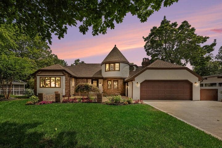 1530 Edgewood Avenue SE, Grand Rapids, MI 49506