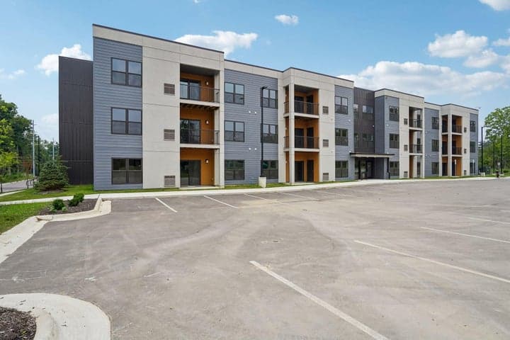 2645 Burton Road Bld 4, Ann Arbor, MI 48104