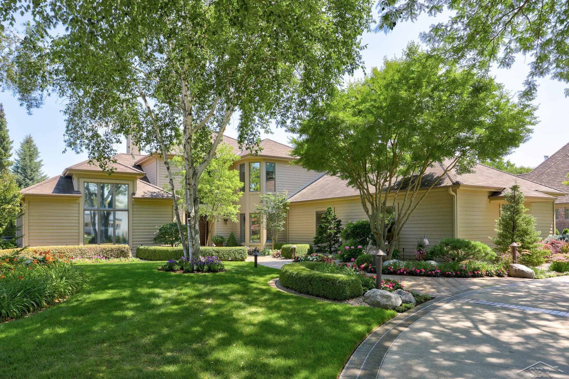 210 Golfview Drive, Saginaw, MI 48638