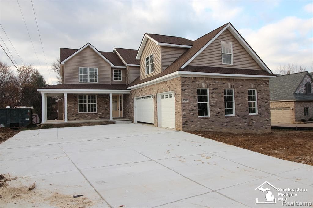 8082 Hunters Ridge Drive, Newport, MI 48166