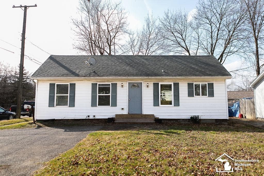310 W Summit Street, Adrian, MI 49221