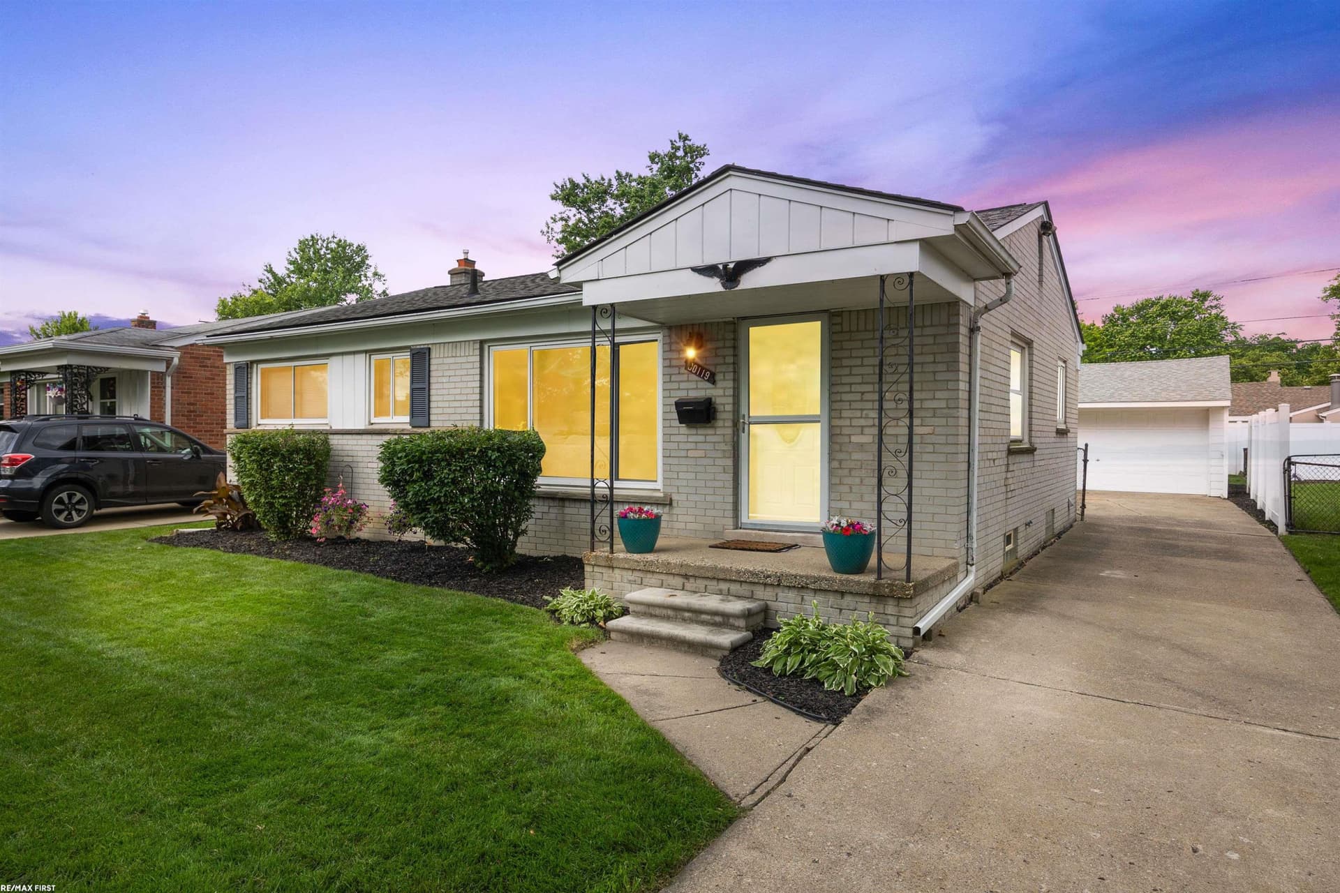 30119 Rosebriar Street, Saint Clair Shores, MI 48082