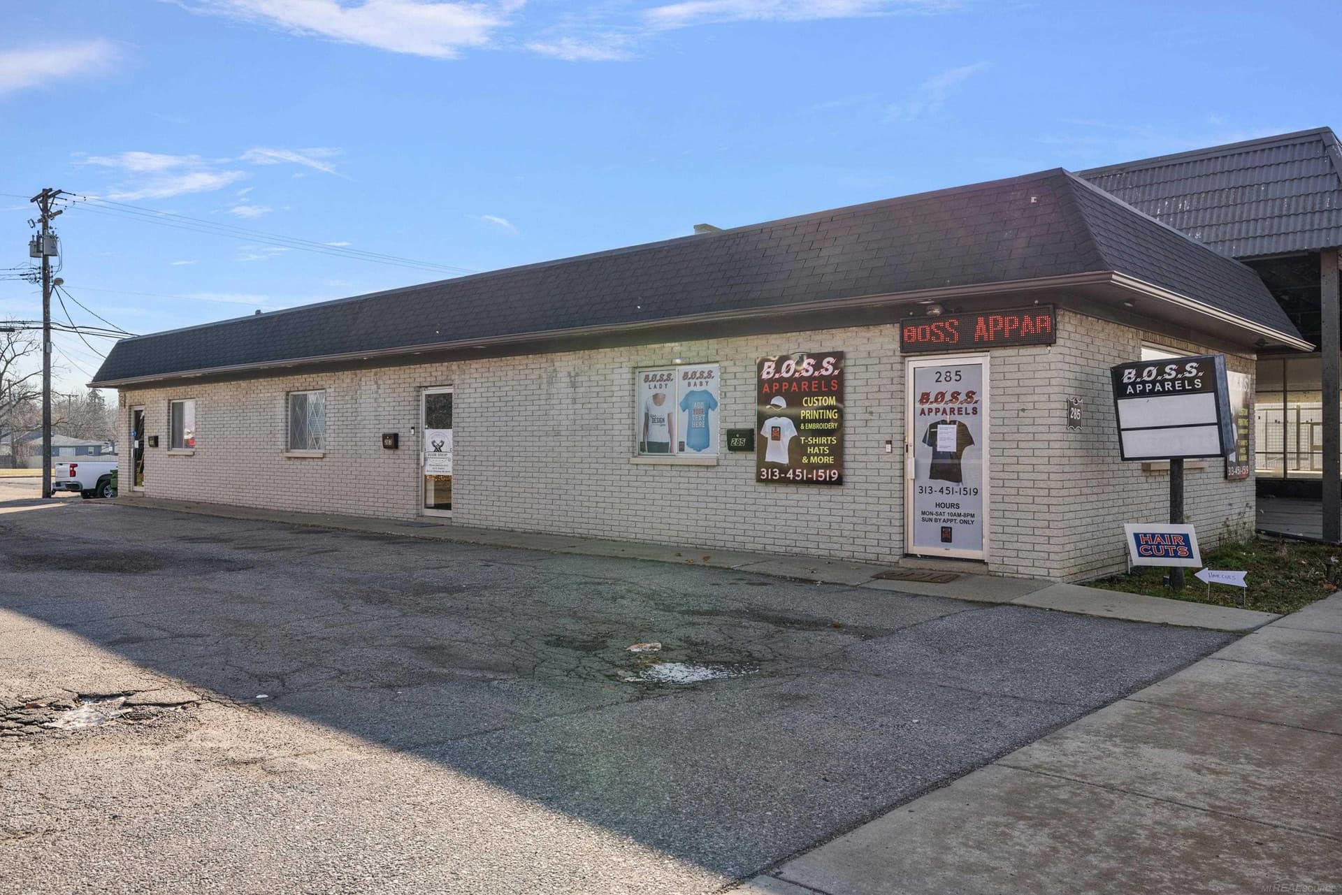 289 Southbound Gratiot Road, Mount Clemens, MI 48043