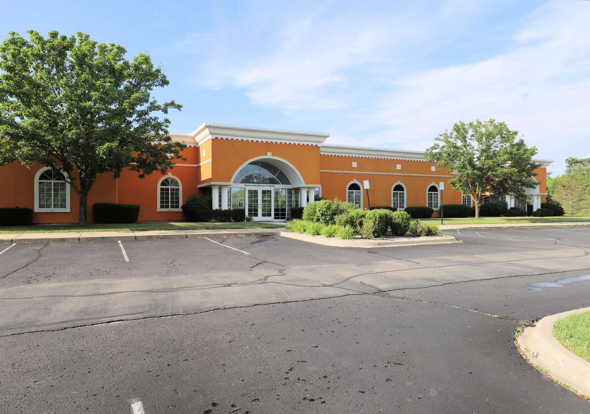 1055 Charter Drive, Flint, MI 48532