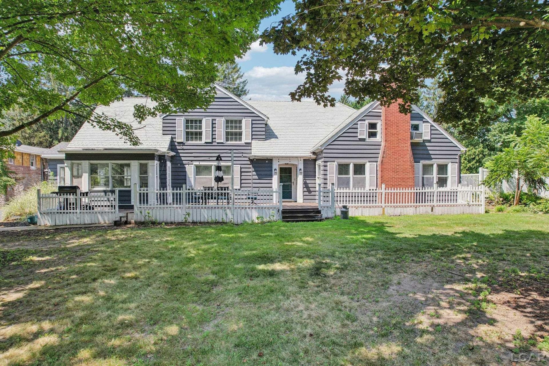 2550 Bent Oak Avenue, Adrian, MI 49221