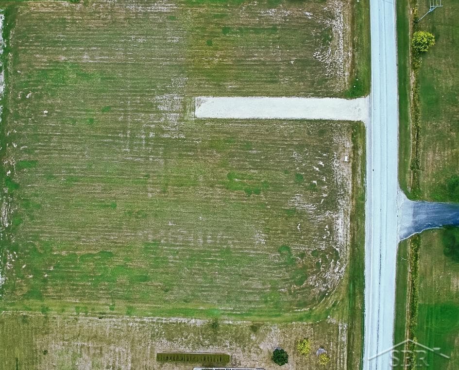 6050 Mackinaw Road, Saginaw, MI 48650