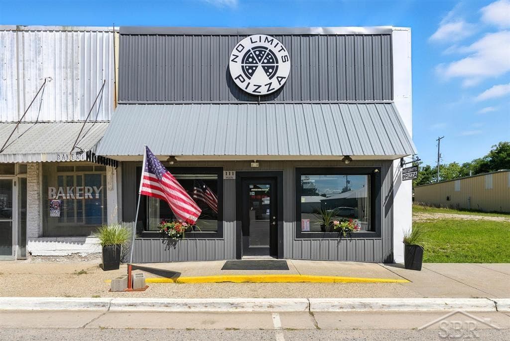 111 E Main Street, Rose City, MI 48654