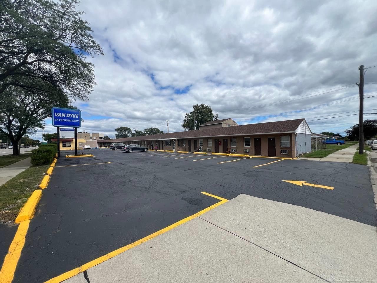 28710 VAN DYKE Avenue, Warren, MI 48093