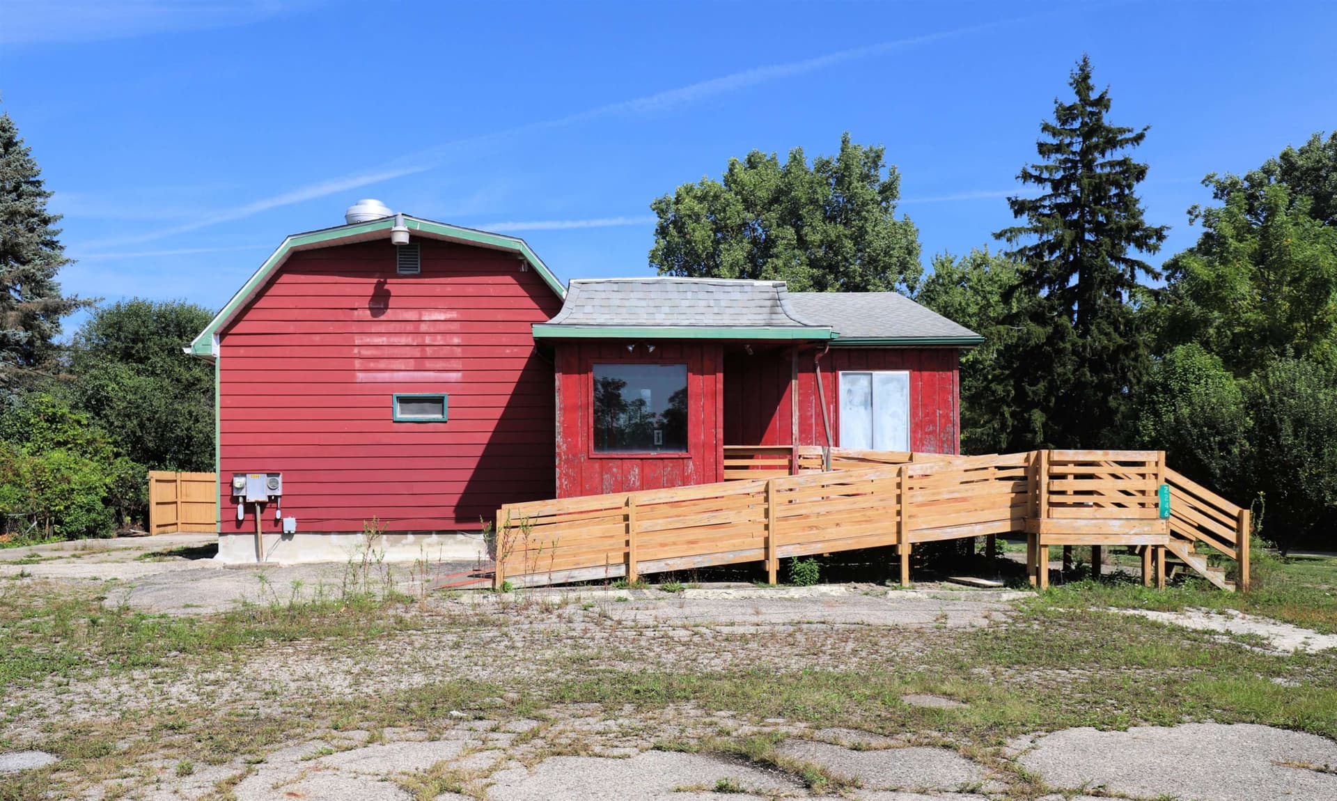 2246 W Coldwater Road, Flint, MI 48505