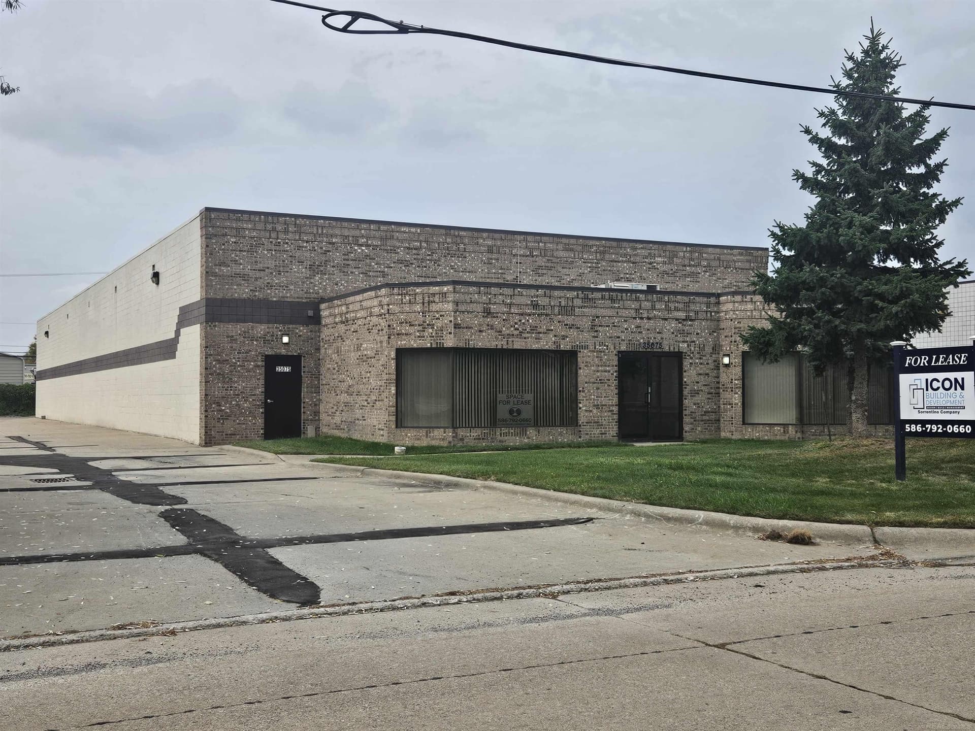 35075 Forton Court, Clinton Twp, MI 48035