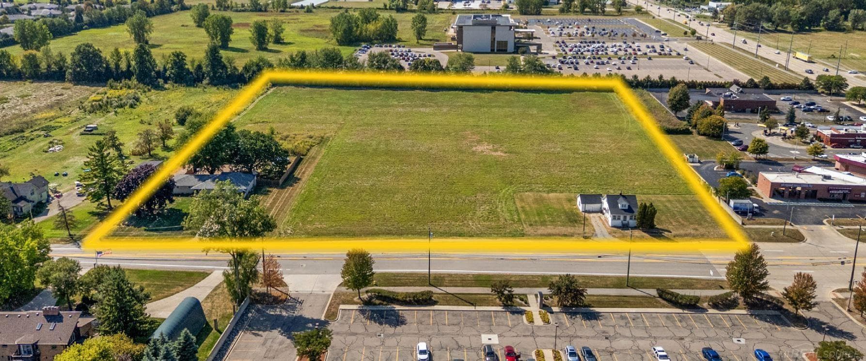 50675-50811 Romeo Plank Road, Macomb, MI 48044