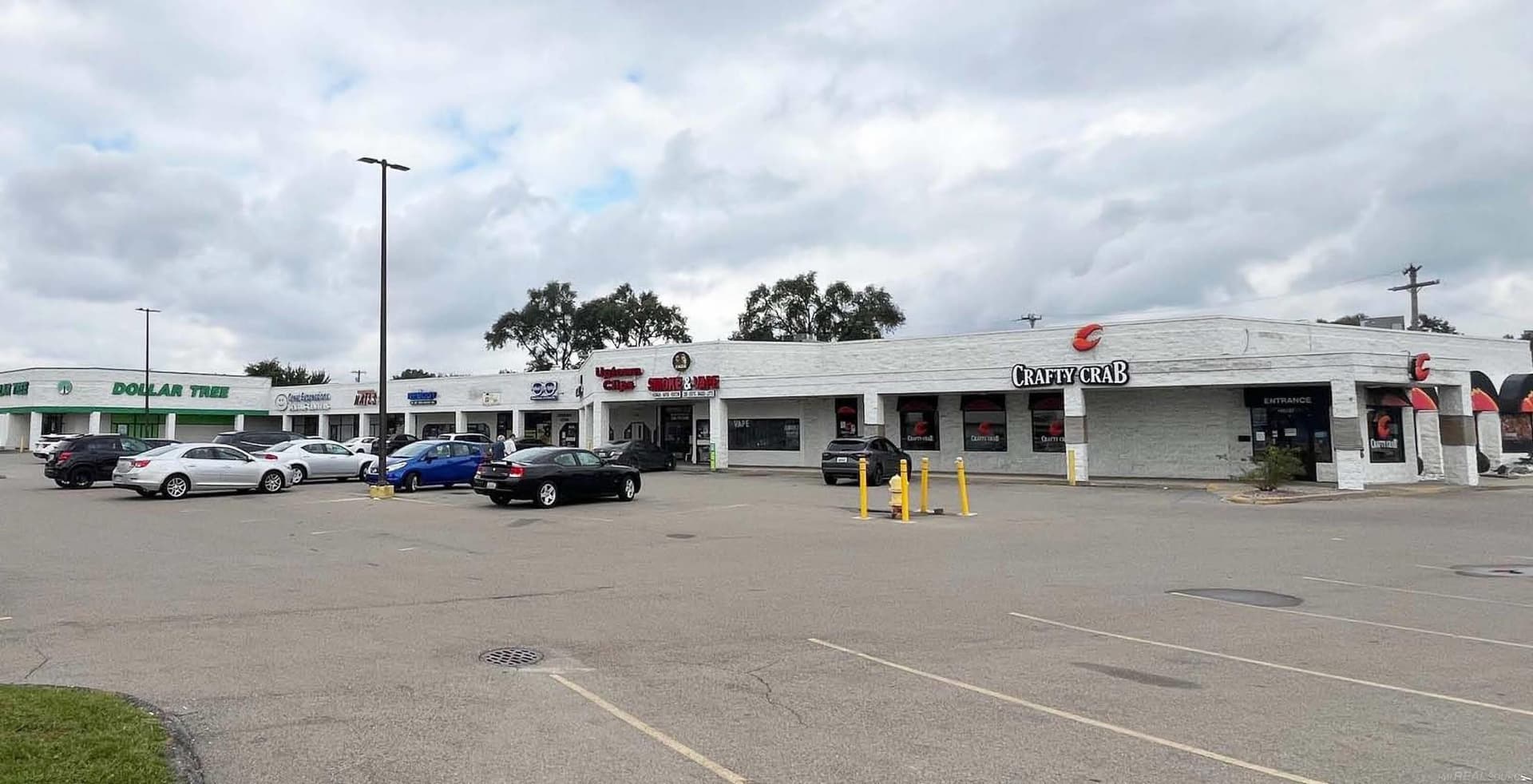 25001 Gratiot Avenue, Eastpointe, MI 48021