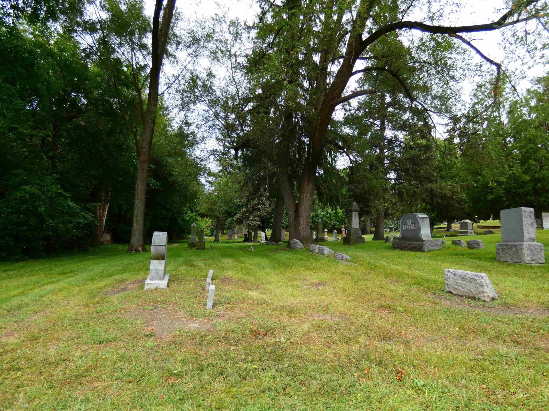 15685 E Fourteen Mile Road, Fraser, MI 48026