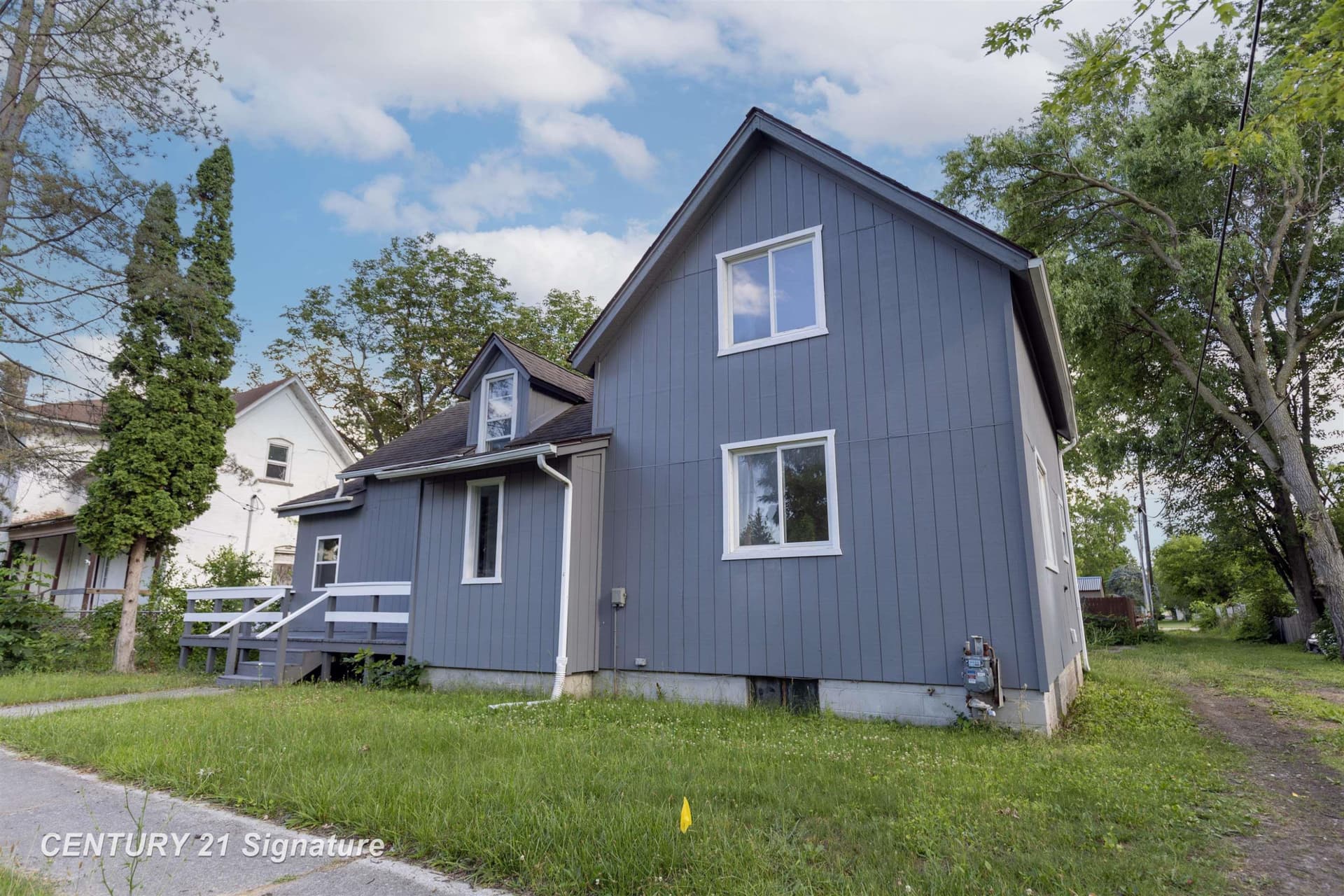 611 W 2nd Street, Pinconning, MI 48650