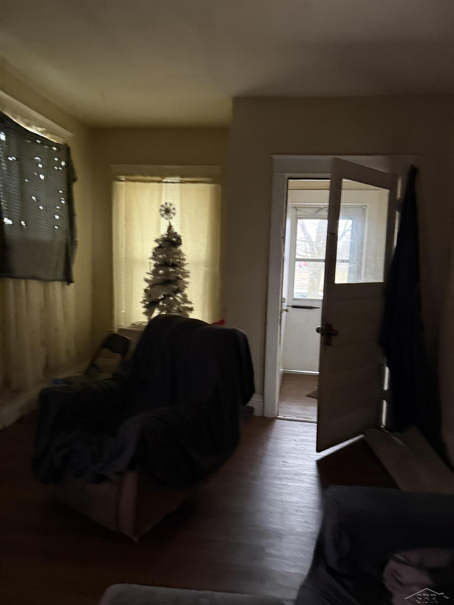 Photo 3