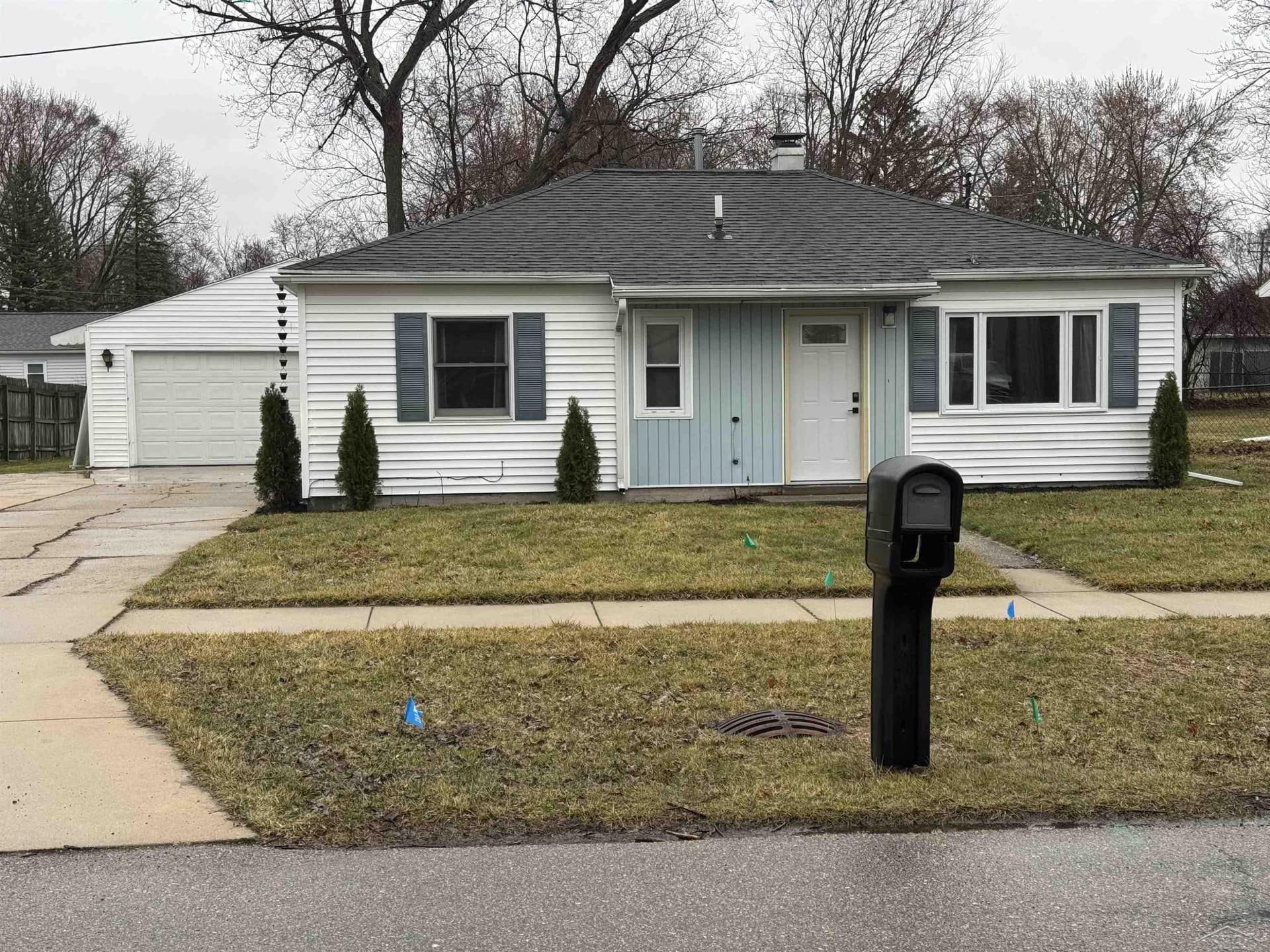 2028 AUBURN Street, Holt, MI 48842