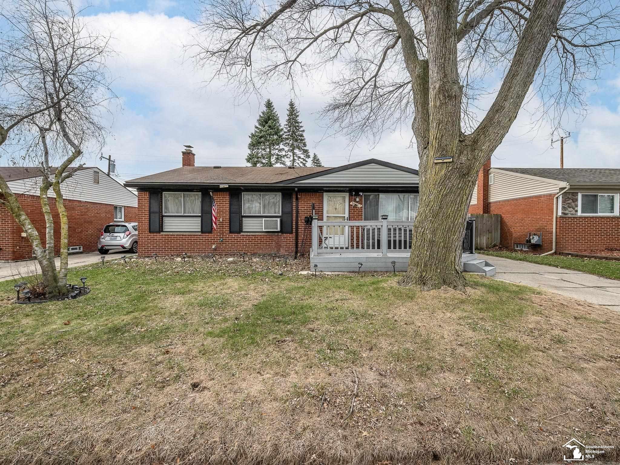 34627 Nancy Street, Westland, MI 48186