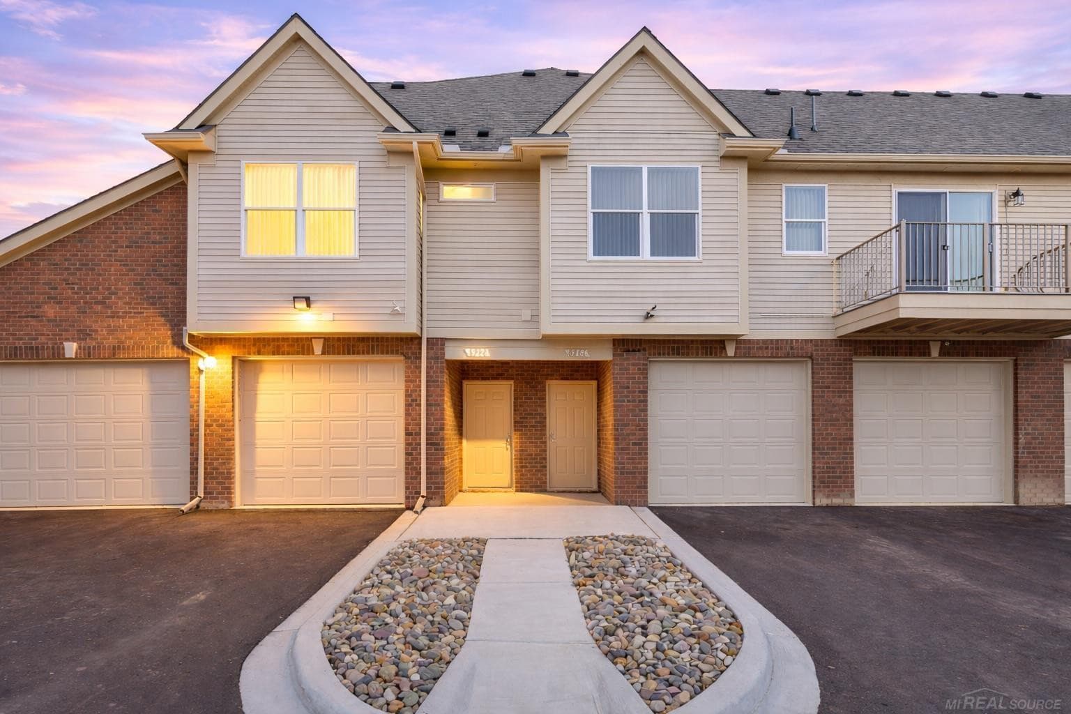 8292 Heywood Circle, Unit 4, Sterling Heights, MI 48312