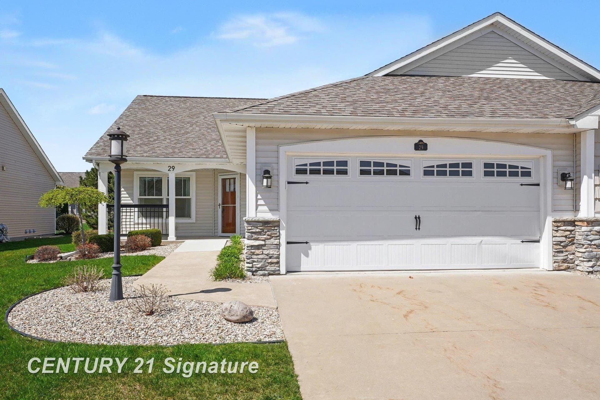 29 Tuscany Circle, Saginaw, MI 48603
