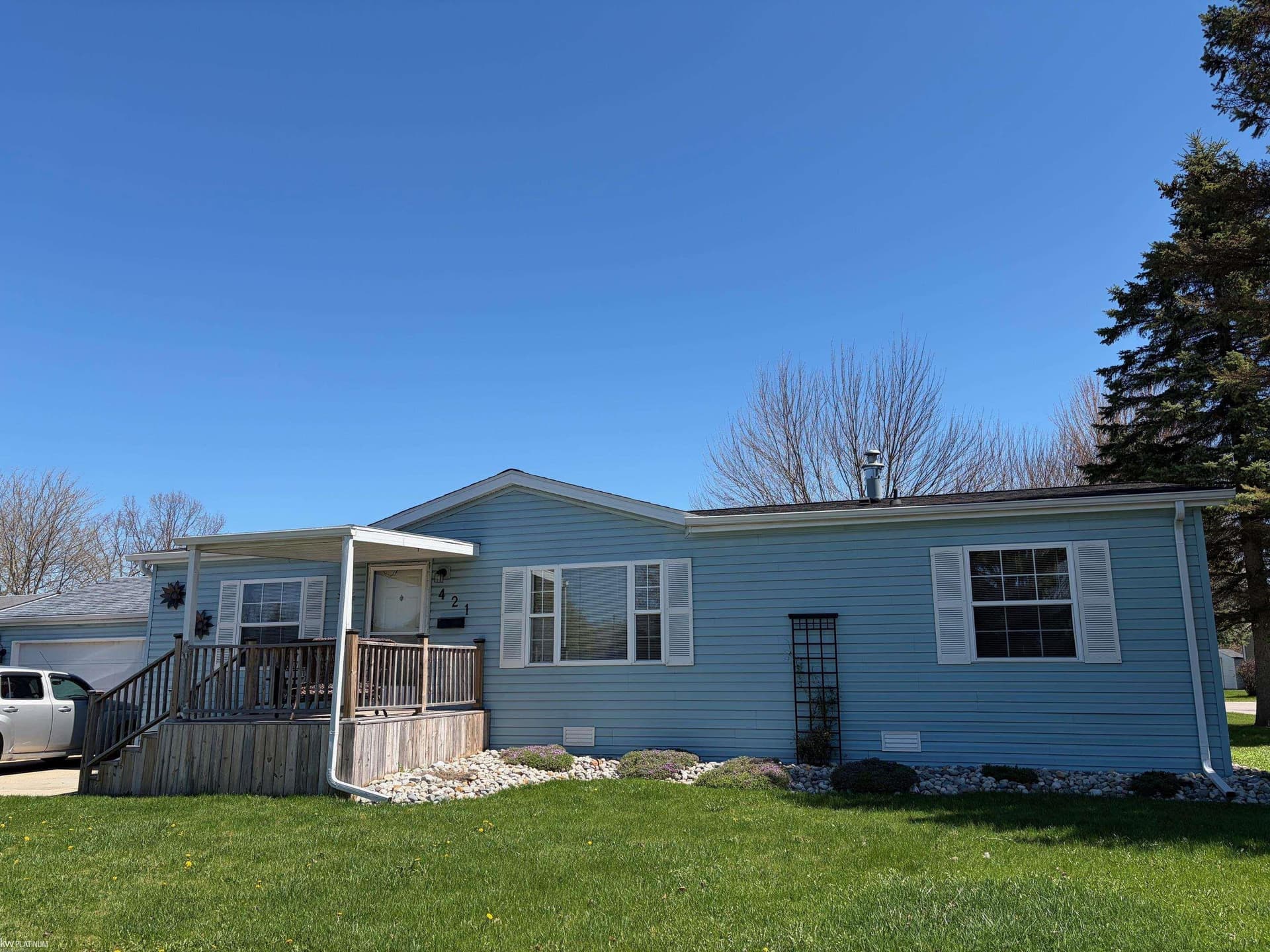 421 Red Pine Drive, Flint, MI 48506