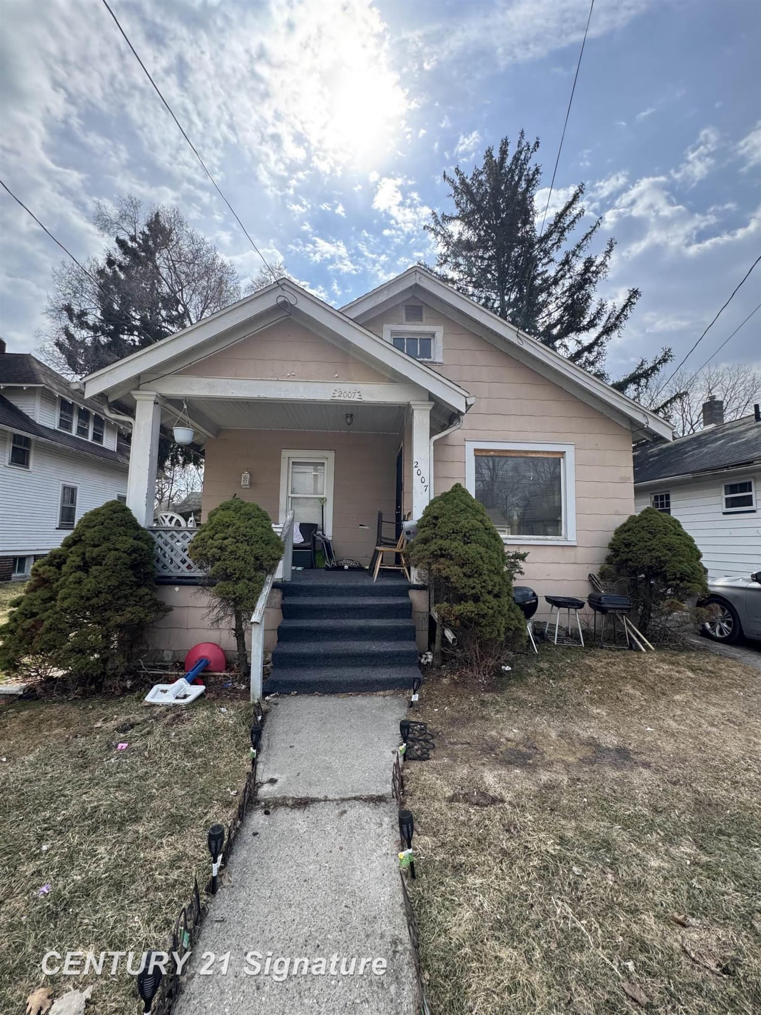 2007 W Genesee Avenue, Saginaw, MI 48602