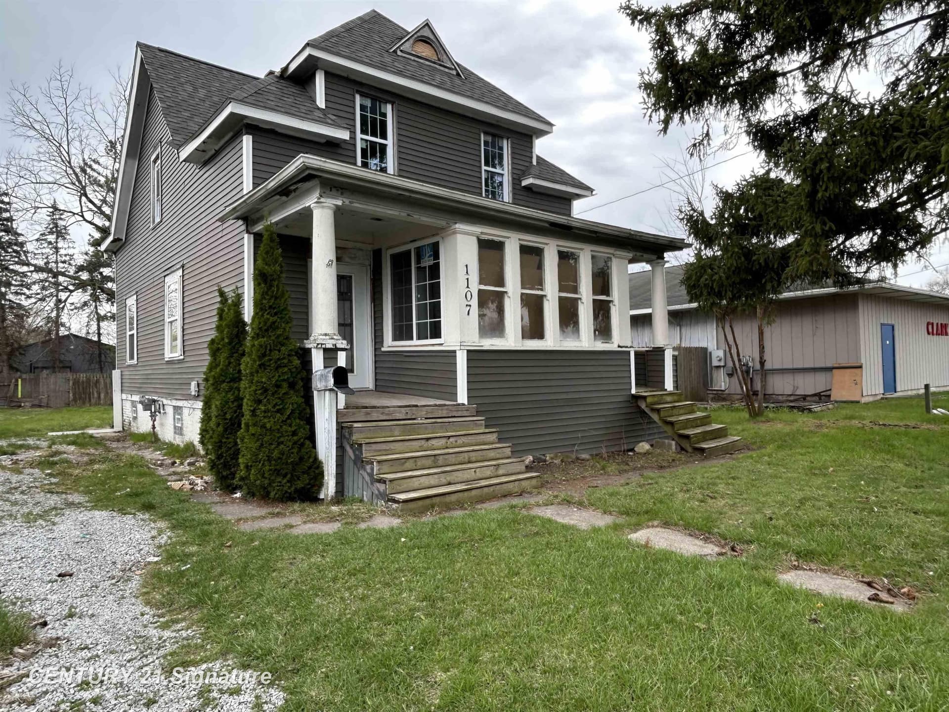 1107 State Street, Saginaw, MI 48602