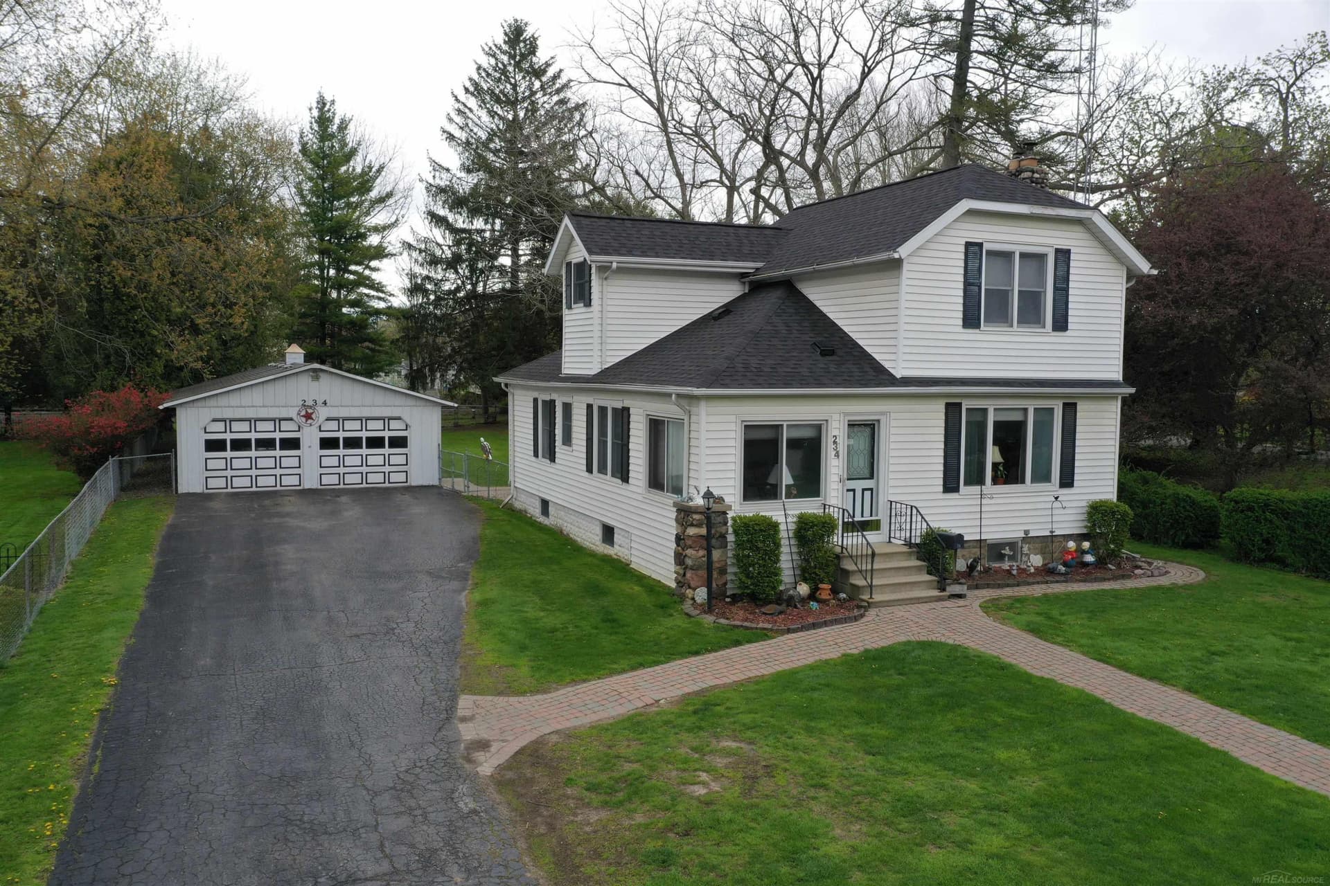 234 N Howard Avenue, Croswell, MI 48022