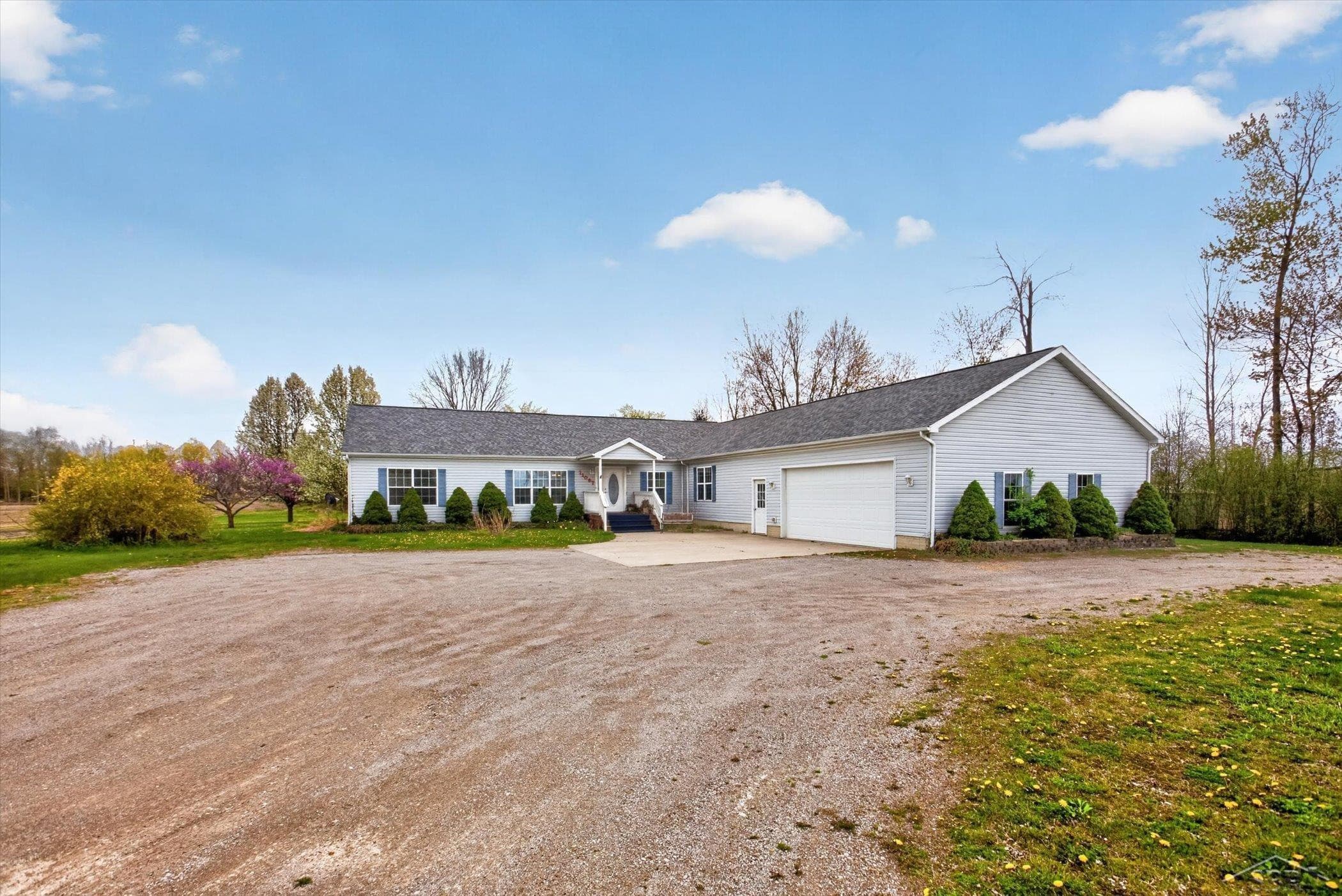 11087 Pierce Road, Freeland, MI 48623