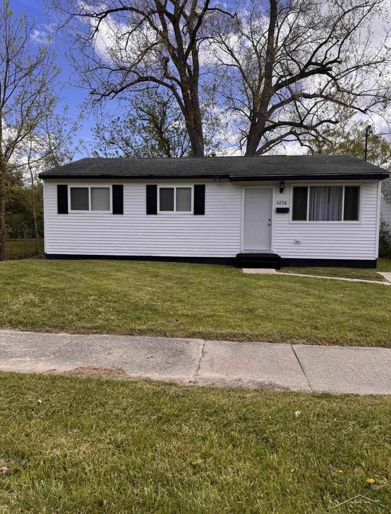 3256 parkwood Avenue, Saginaw, MI 48601