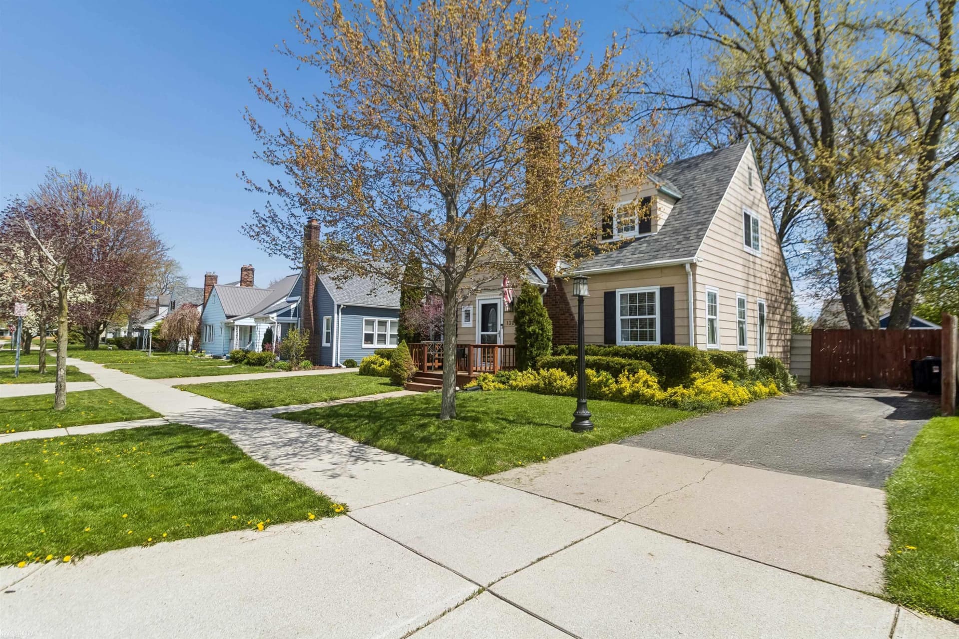 1324 22nd Street, Port Huron, MI 48060