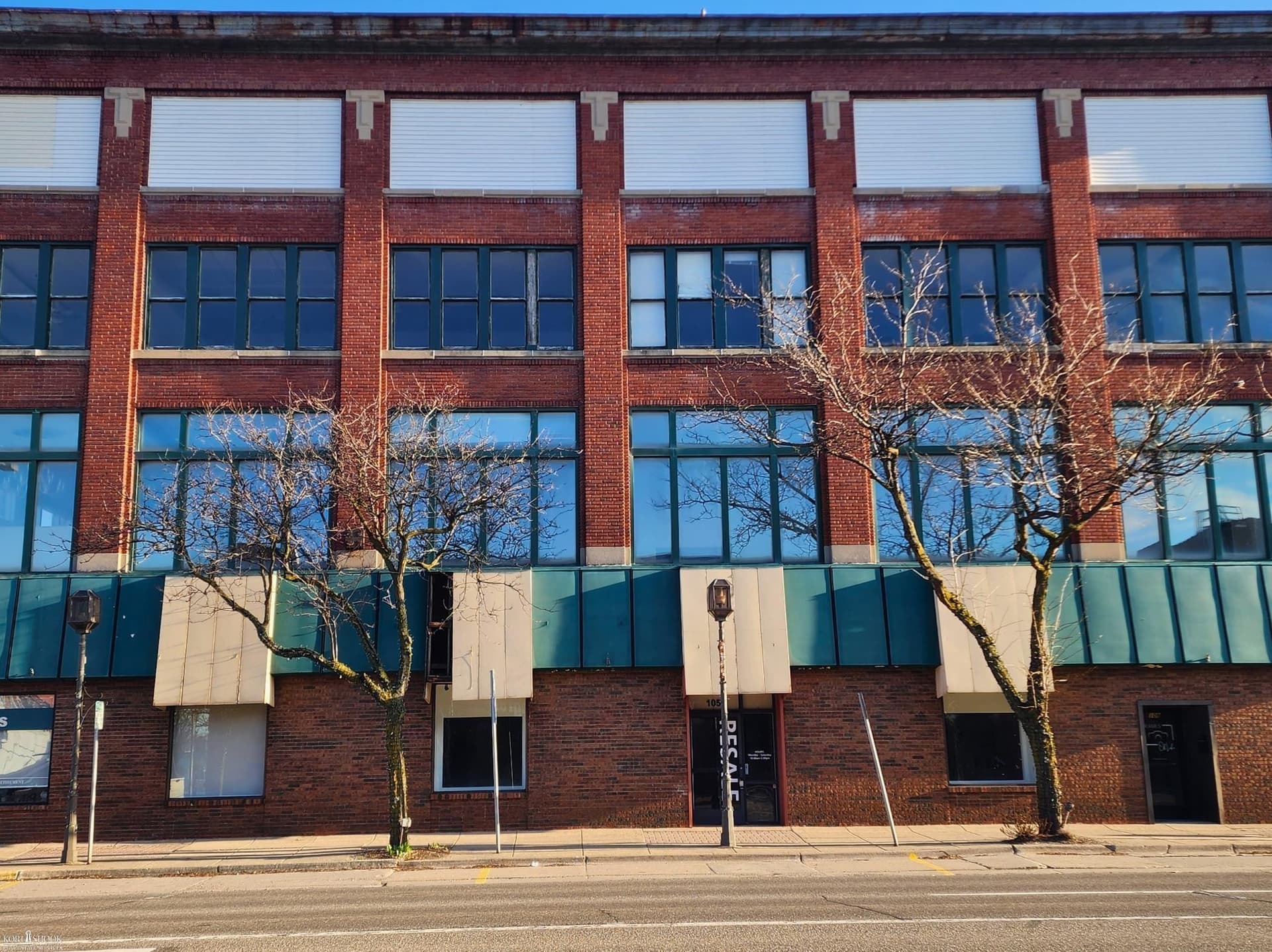 105 W Main Street, Owosso, MI 48867