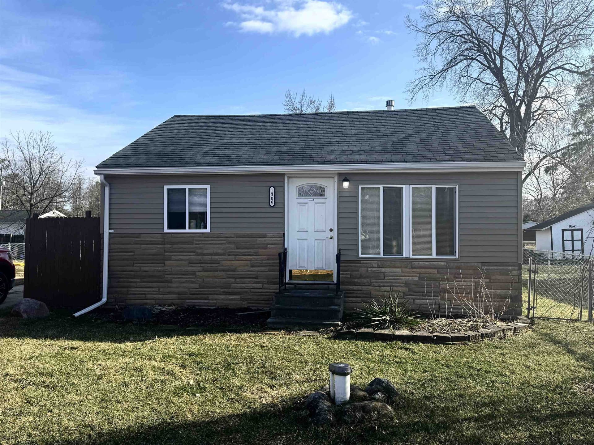 1306 Garfield Street, Mount Morris, MI 48458