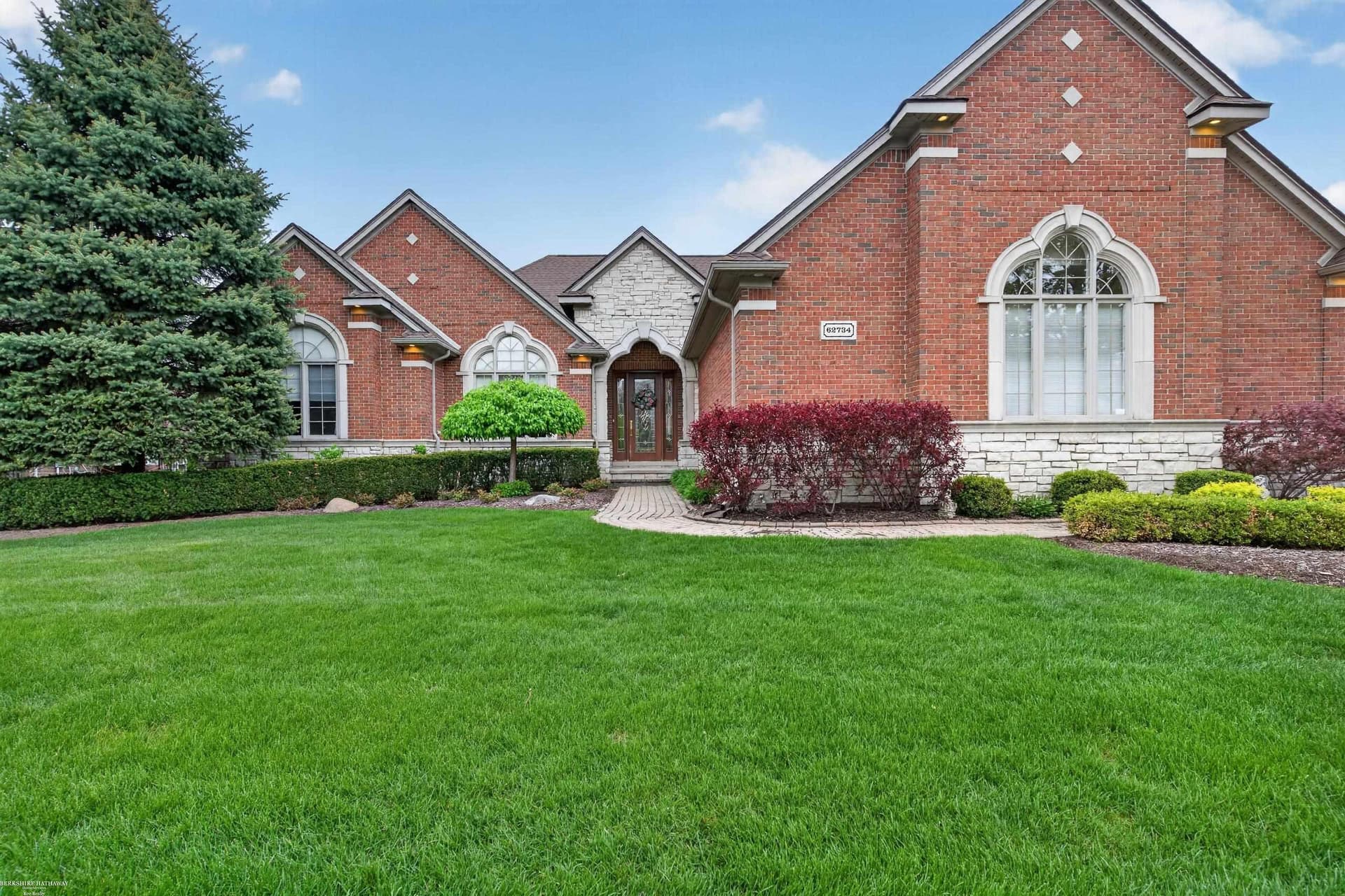62734 Morningside Drive, Washington, MI