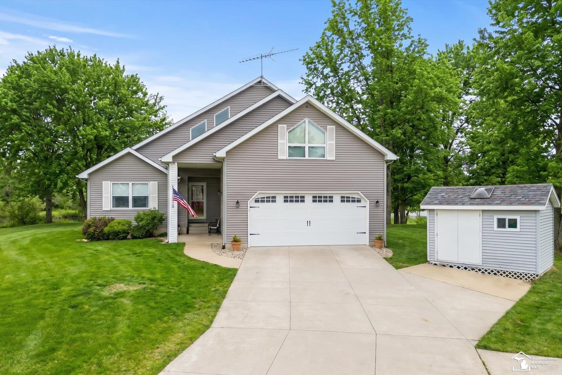 8085 Wadding Drive, Onsted, MI 49265