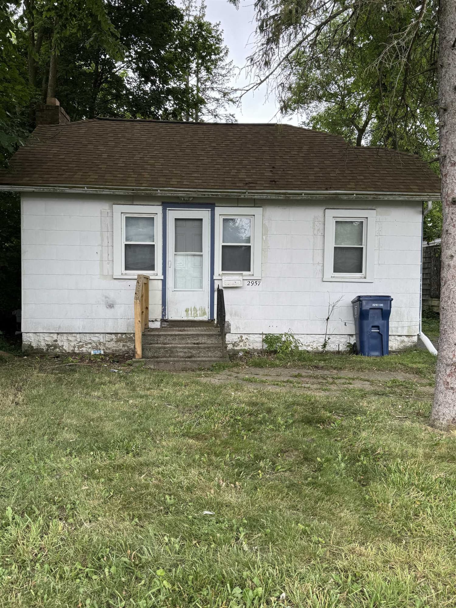 2957 Mackin Road, Flint, MI 48504