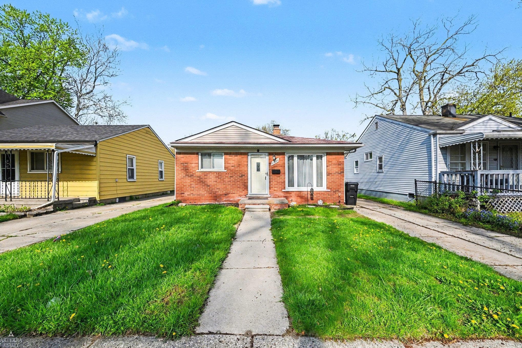 27081 Barrington St Street, Madison Heights, MI 48071