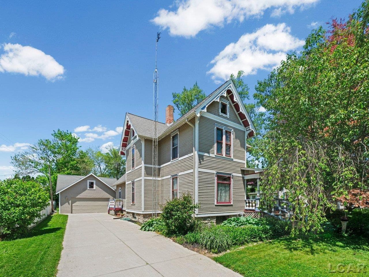 226 Giles Avenue, Blissfield, MI 49228