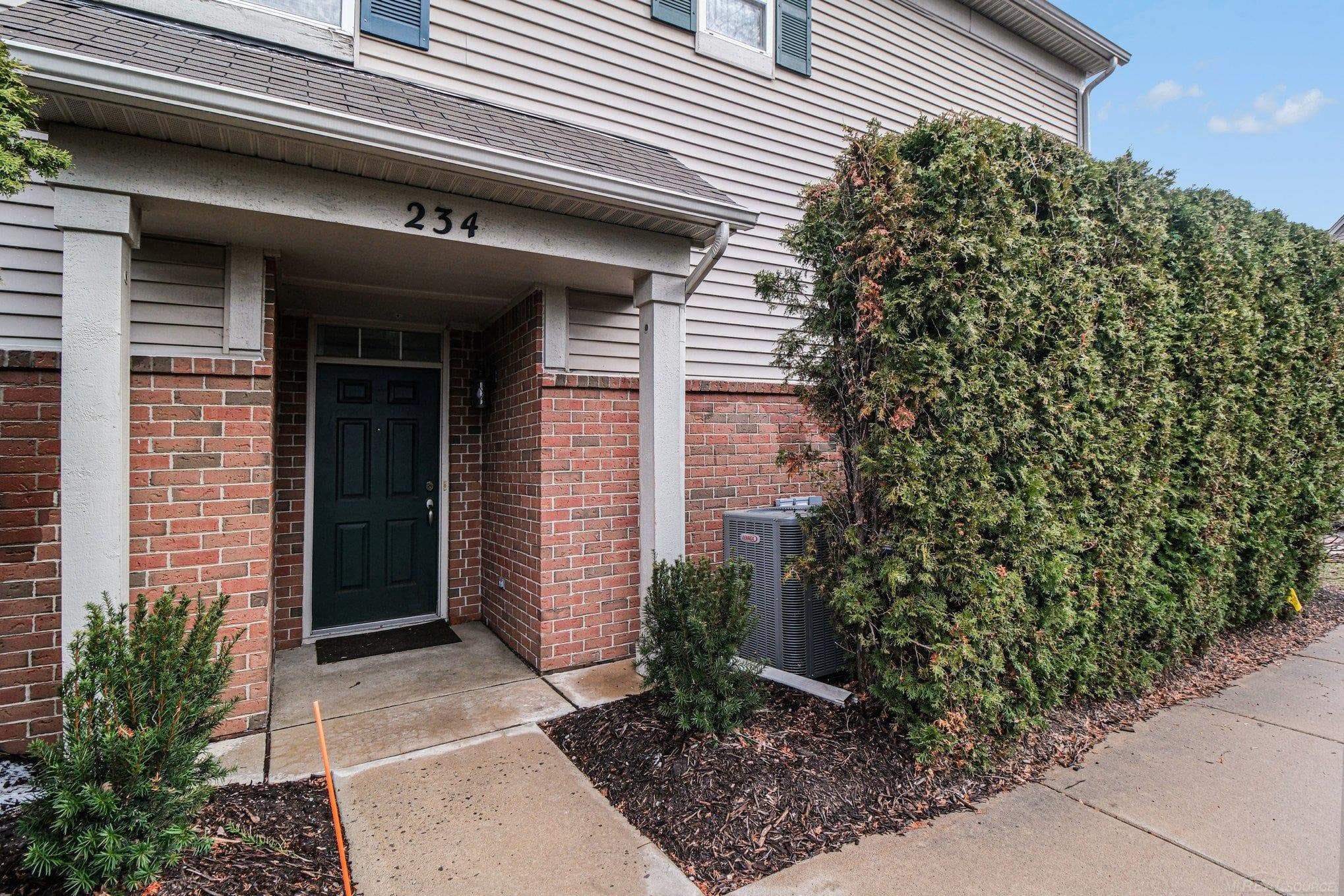 234 N Wixom Road, Wixom, MI 48393