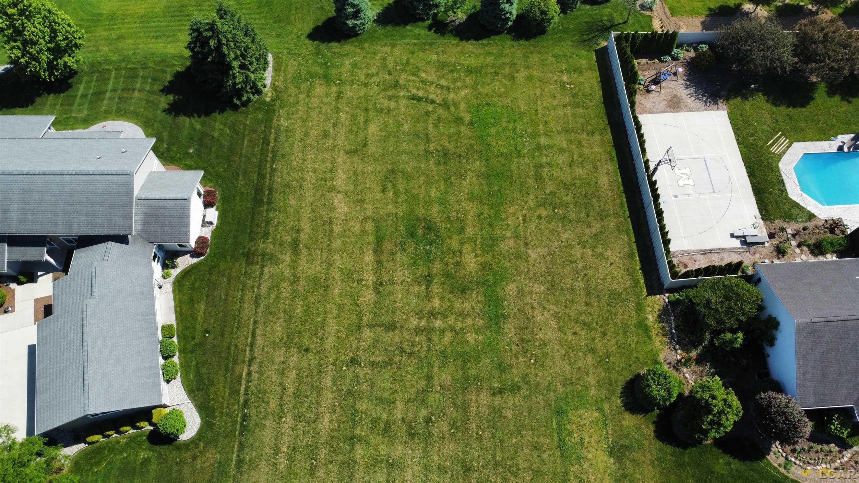 1199 Scott Ridge Drive, Adrian, MI 49221