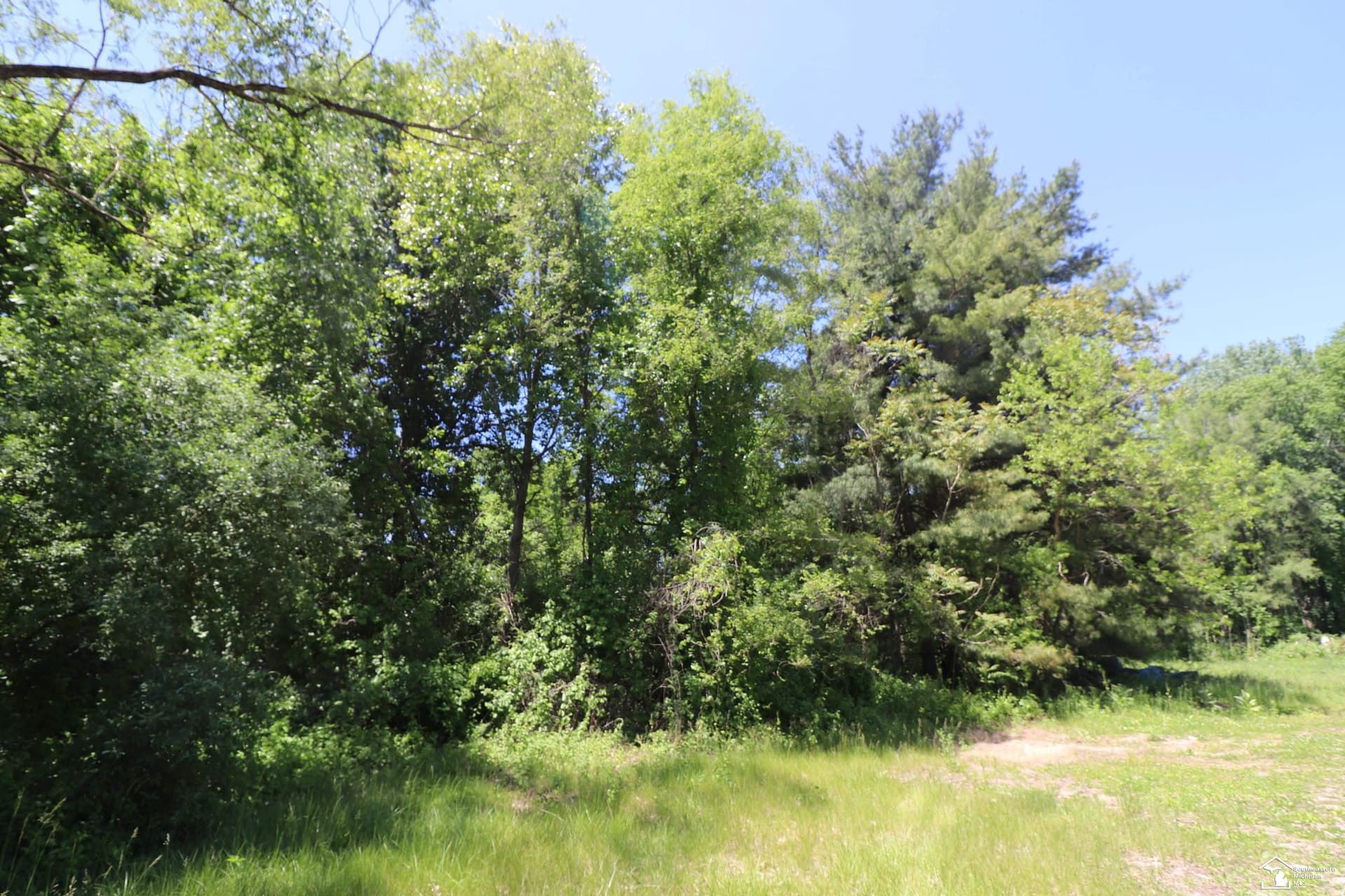 2630 W Temperance Road, Temperance, MI 48182