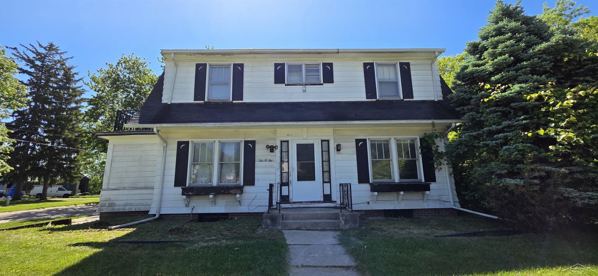 1002 S Michigan Avenue, Saginaw, MI 48602
