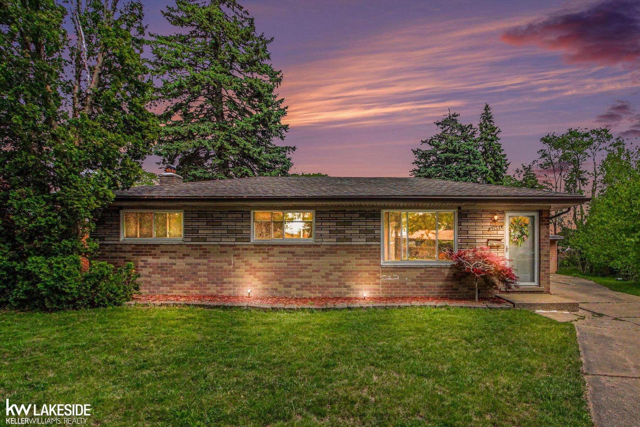 32654 Wareham Court, Warren, MI 48092