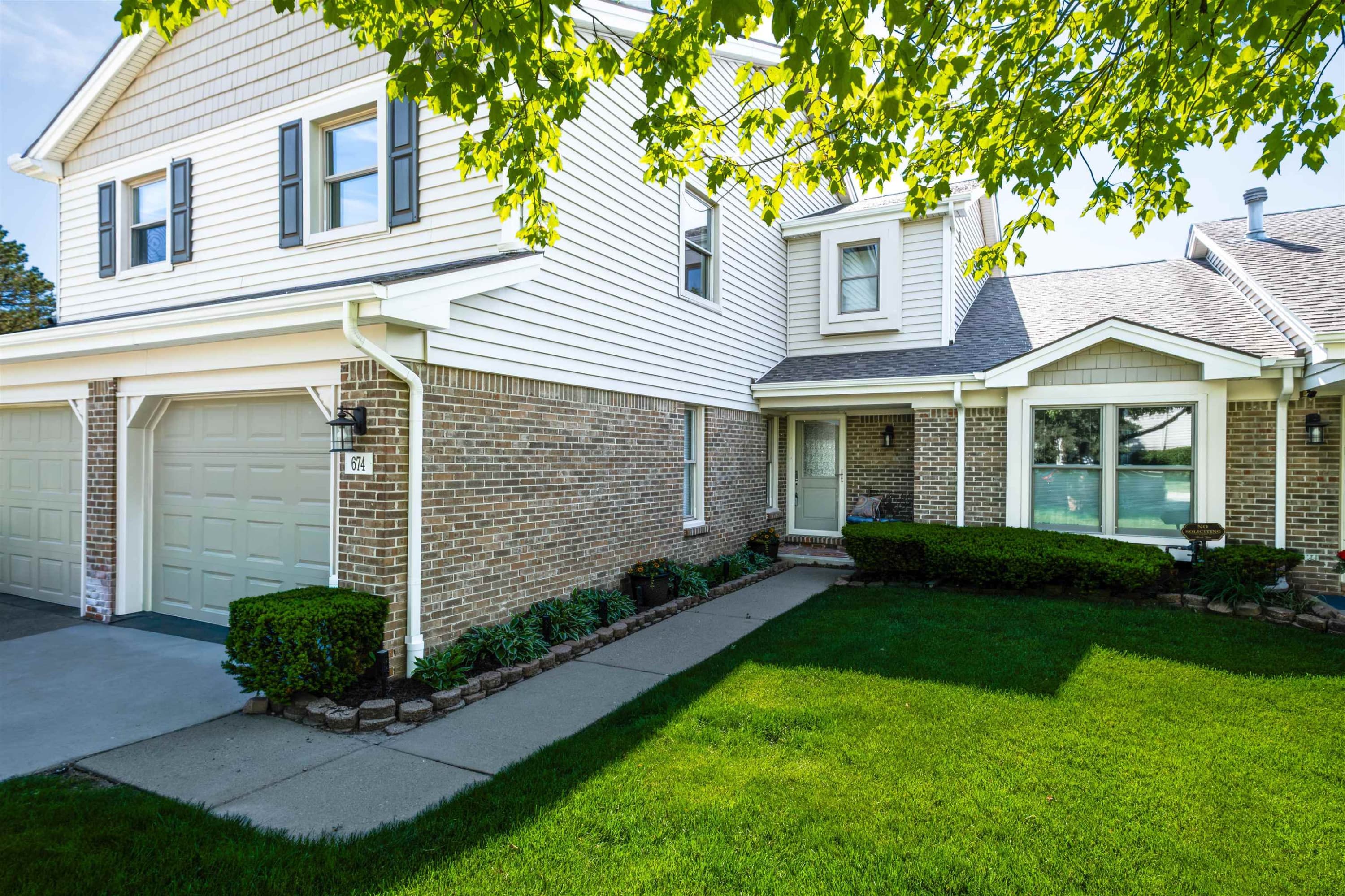 674 Summit Ridge Drive, Milford, MI 48381
