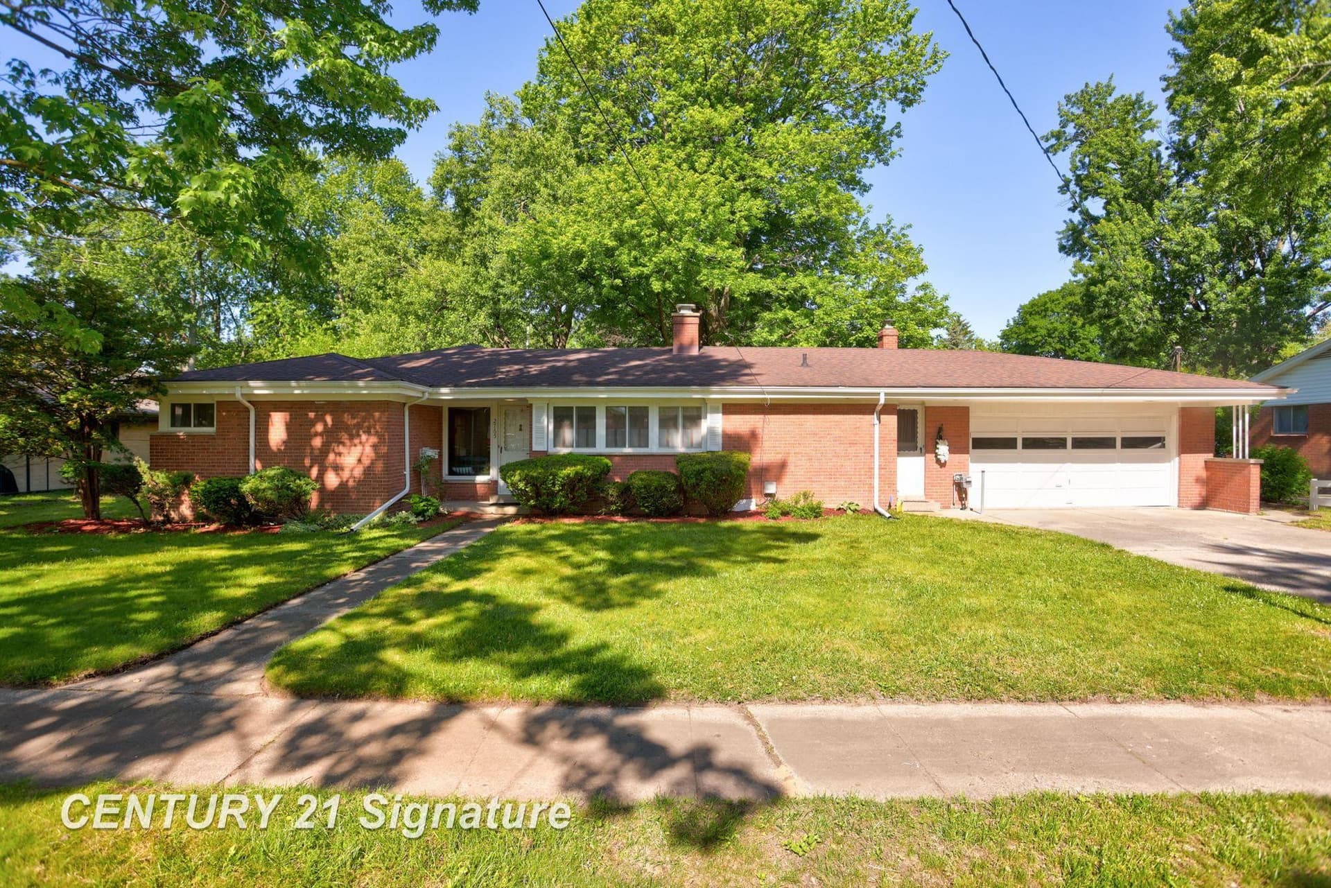 2765 Cecelia Street, Saginaw, MI 48602