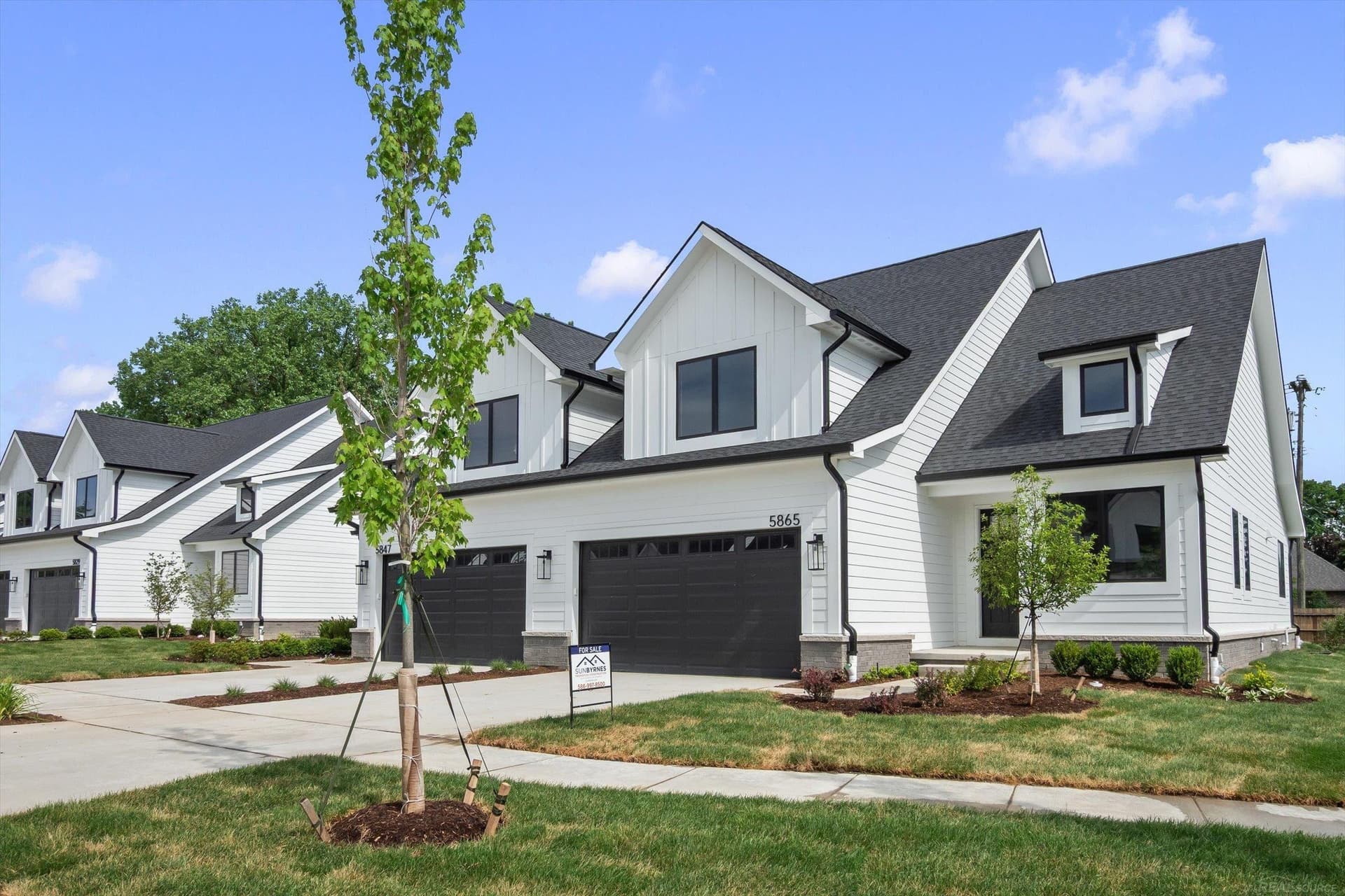 5865 Heights Drive, Unit 1 / Building 1, Sterling Heights, MI 48314