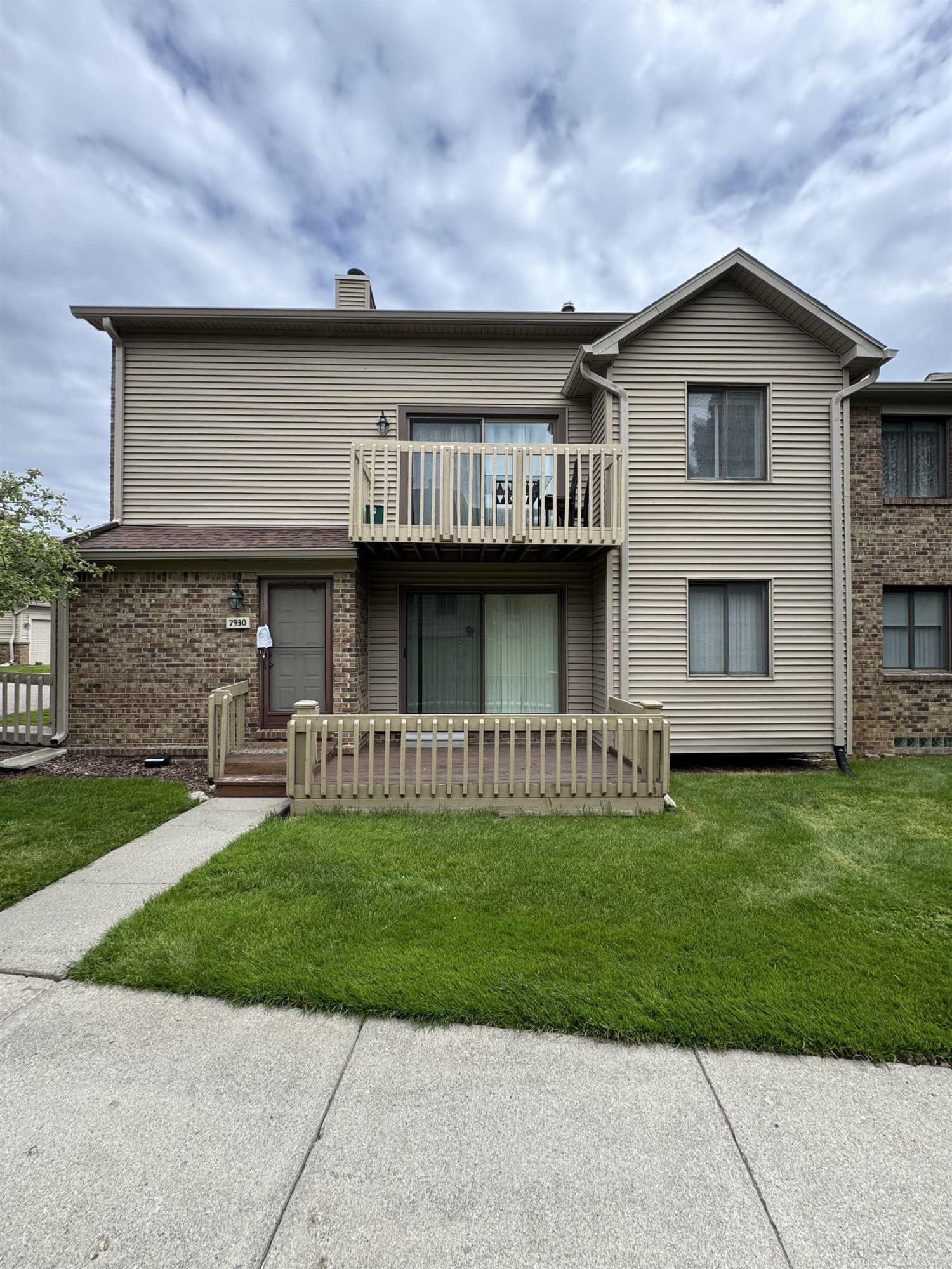 7930 Woodingham Drive, West Bloomfield, MI