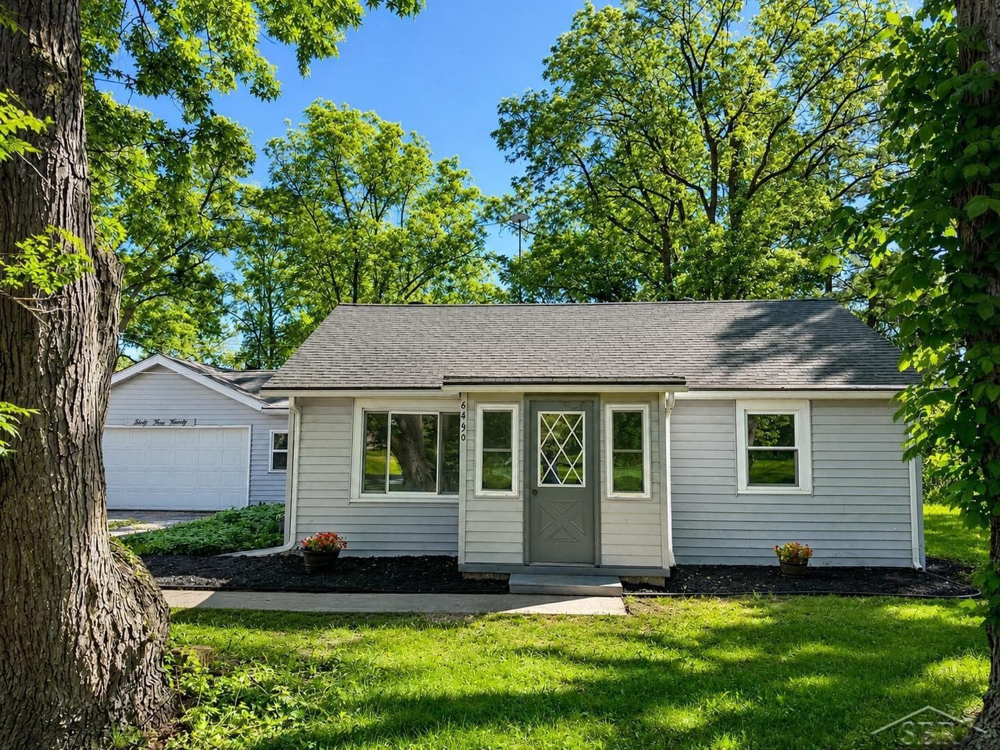 6490 Stroebel Road, Saginaw, MI 48609