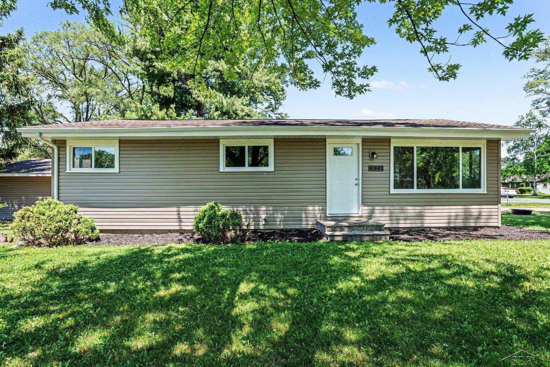 4841 Eva Street, Saginaw, MI 48601