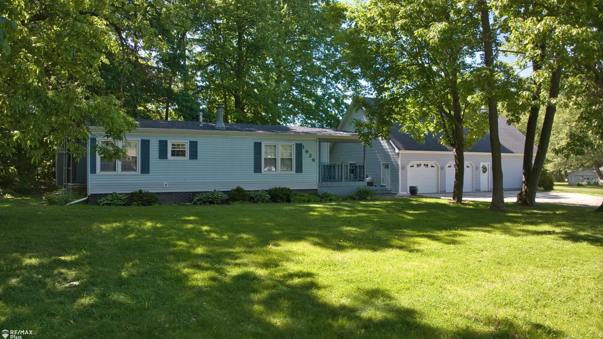1926 New Rochelle Drive, Lapeer, MI 48446