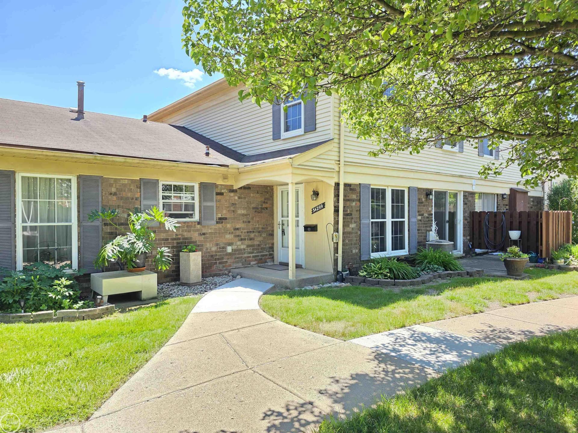 34299 Garfield Circle, Fraser, MI 48026